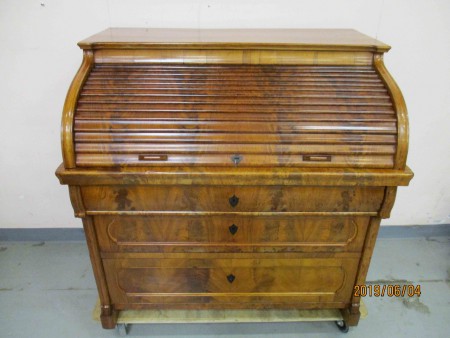 6582 - Psaci sekretar s jaluzii  cca 1900   110 x 73 cm  V - 77 cm  -   11 500 kc